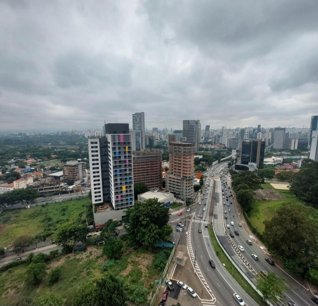 Apartamento Perto De Pinheiros Com Estacionamento São Paulo